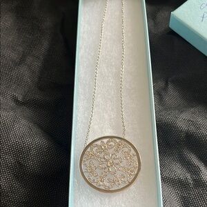 Elegant Silver Filigree Pendant Necklace